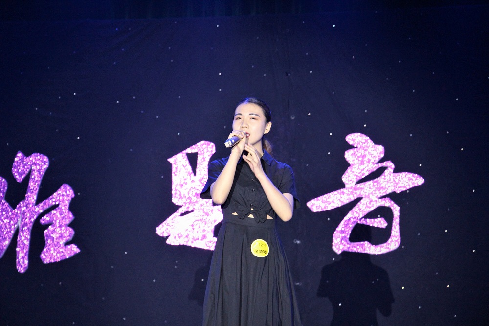 张倩颖.jpg 张倩颖.jpg