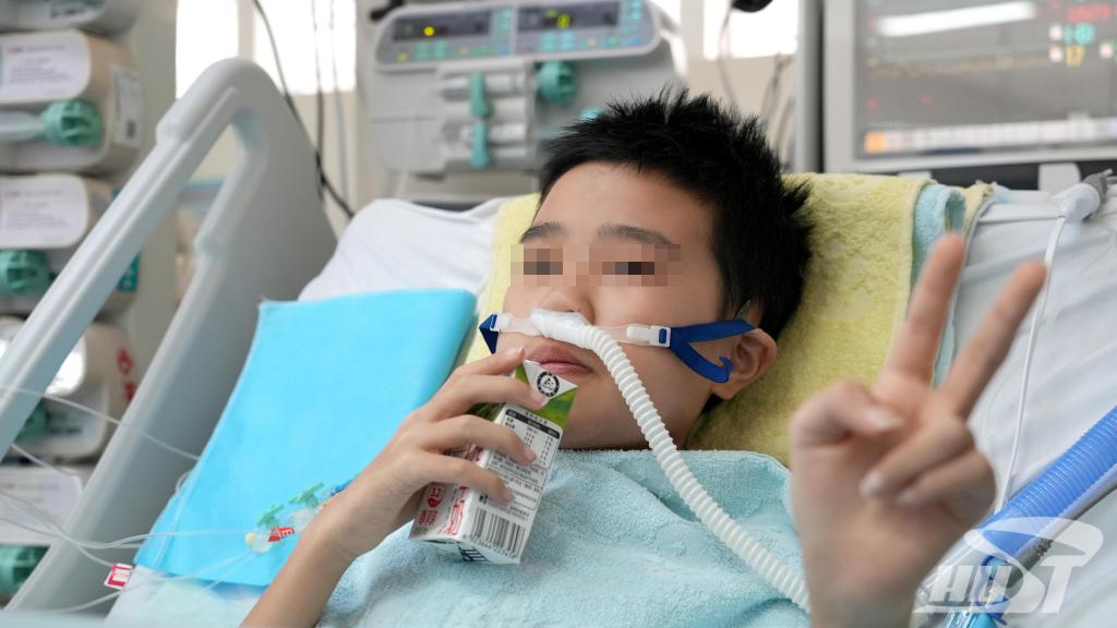 http://news.hust.edu.cn/__local/3/0E/A1/02DDCD65CE84CFC1CEFD4975E94_BF310D77_FE21.jpg