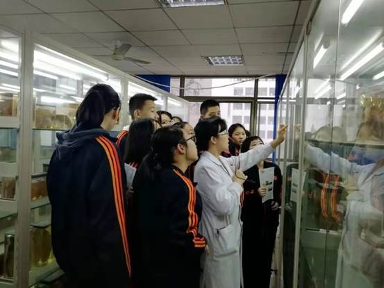 说明: D:\My Documents\院办\临时事务\十一中进同济\微信图片_20181026170156.jpg